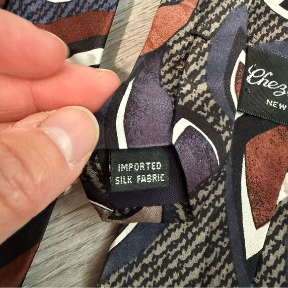 Chez Roffe New York Set of 2 100% Silk Abstract Print Navy & Red Neck Ties - Picture 5 of 8